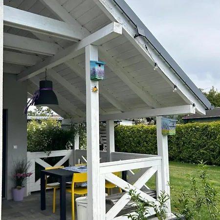 Lawendowo Mi Raz Dwa Trzy アパート *