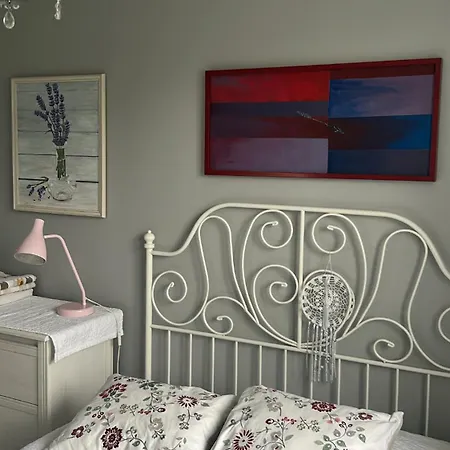 Lawendowo Mi Raz Dwa Trzy アパート