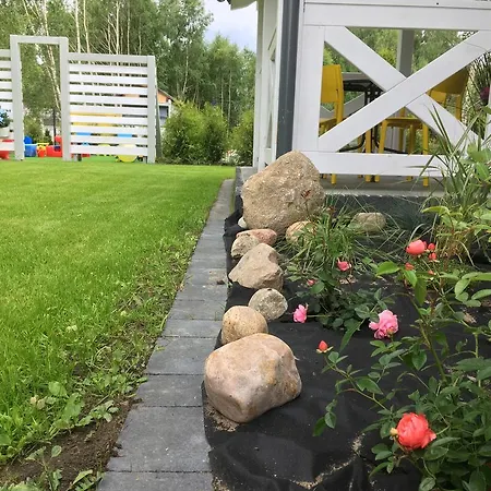 Lawendowo Mi Raz Dwa Trzy アパート *